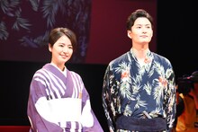 左から長澤まさみ、岡田将生。