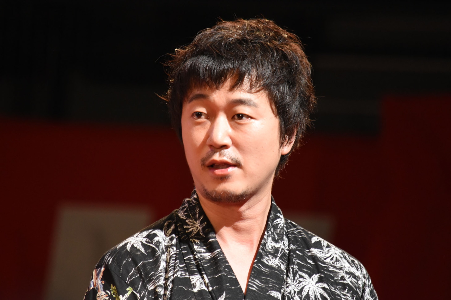 新井浩文