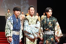 左から吉沢亮、中村勘九郎、柳楽優弥。