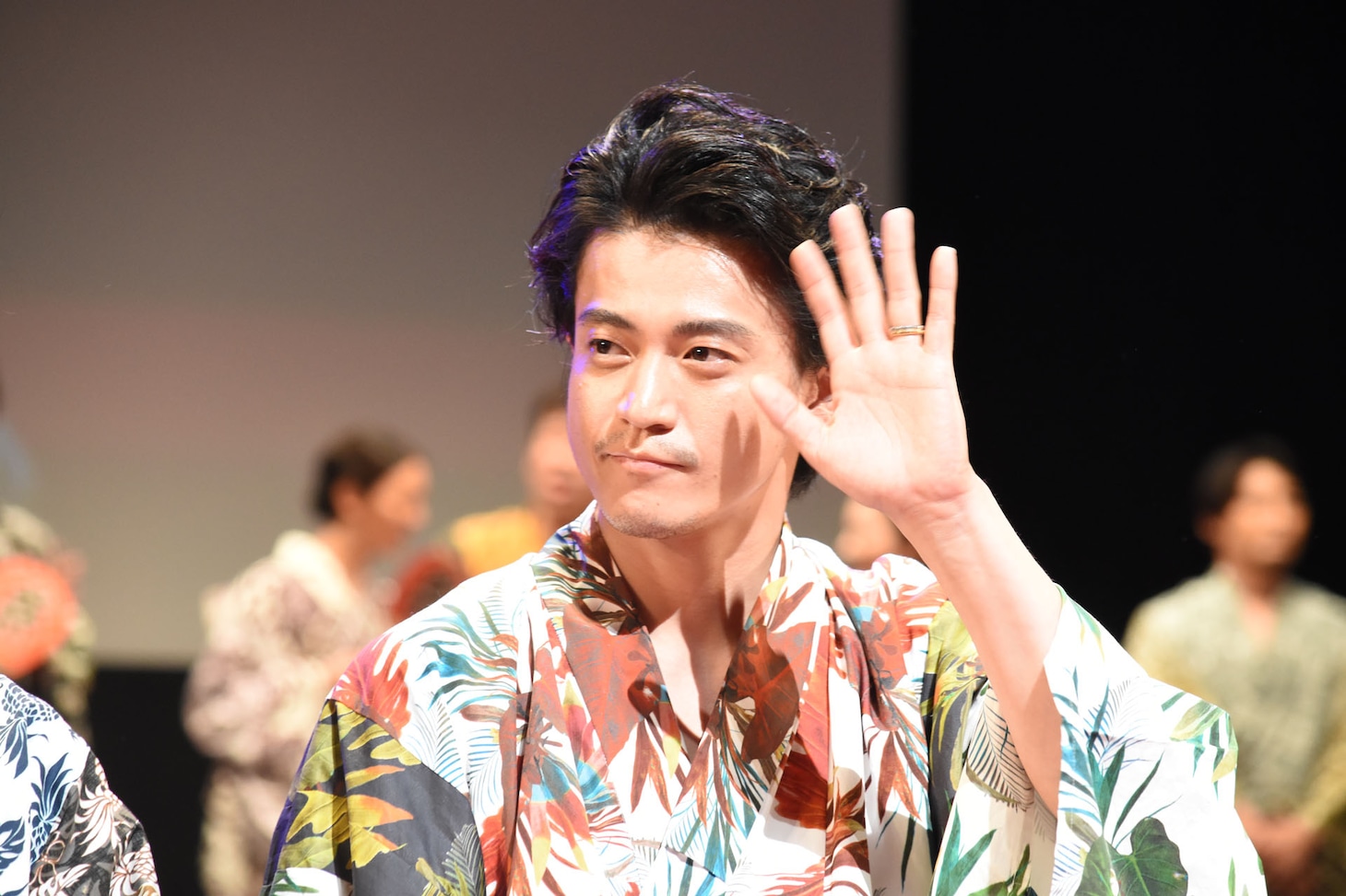 小栗旬