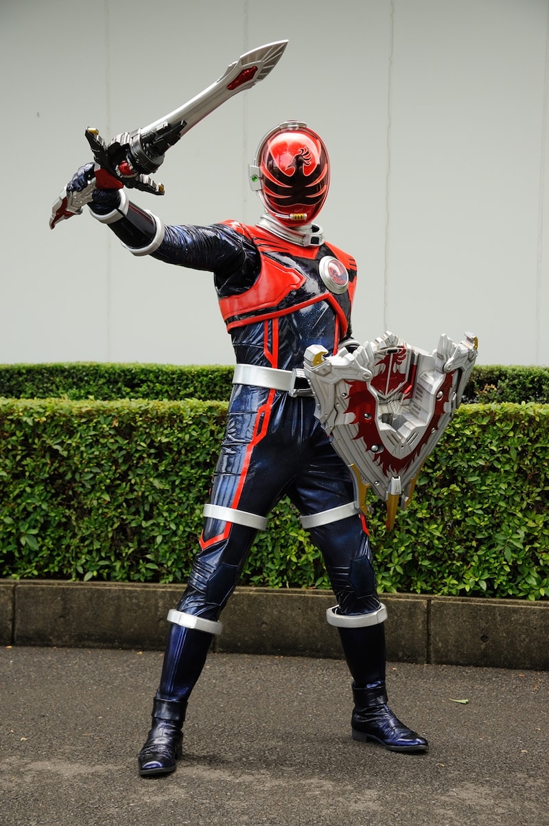 「宇宙戦隊キュウレンジャー」より南圭介演じるホウオウソルジャー。