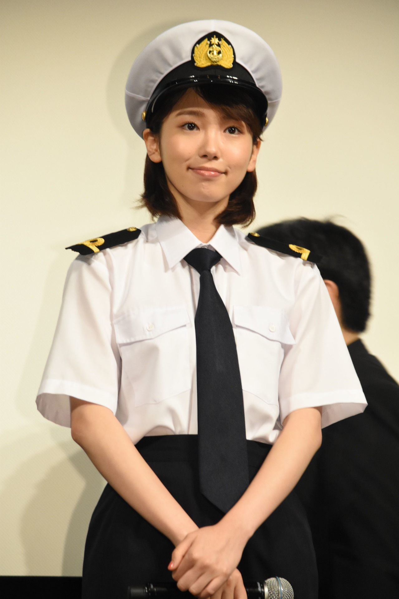 飯豊まりえ