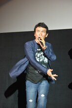 マッドギャラクティックを披露する春田純一。