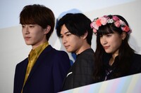 左から杉野遥亮、千葉雄大、土屋太鳳。