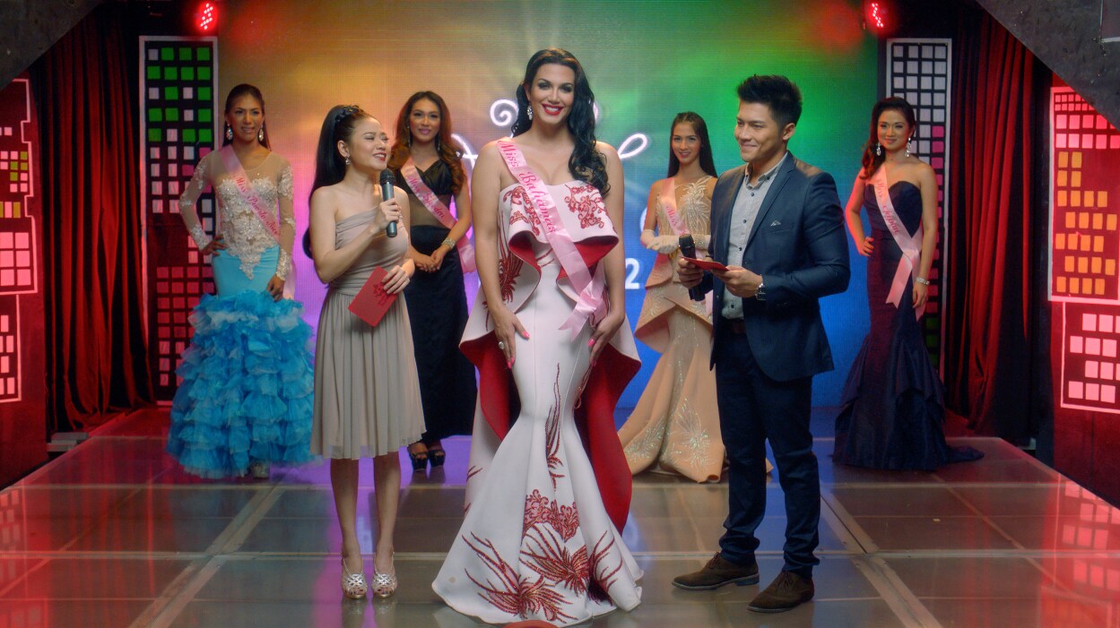 死者の日替わりセレブメイクがSNSで話題に、「ダイ・ビューティフル」予告