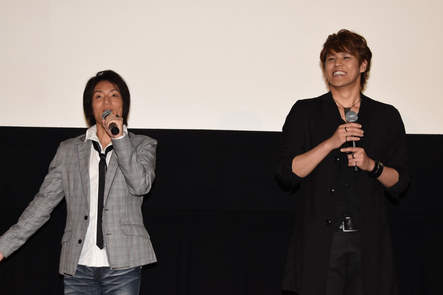 左から宮田幸季、宮野真守。