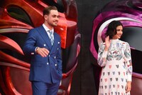 左からデイカー・モンゴメリー、ナオミ・スコット。