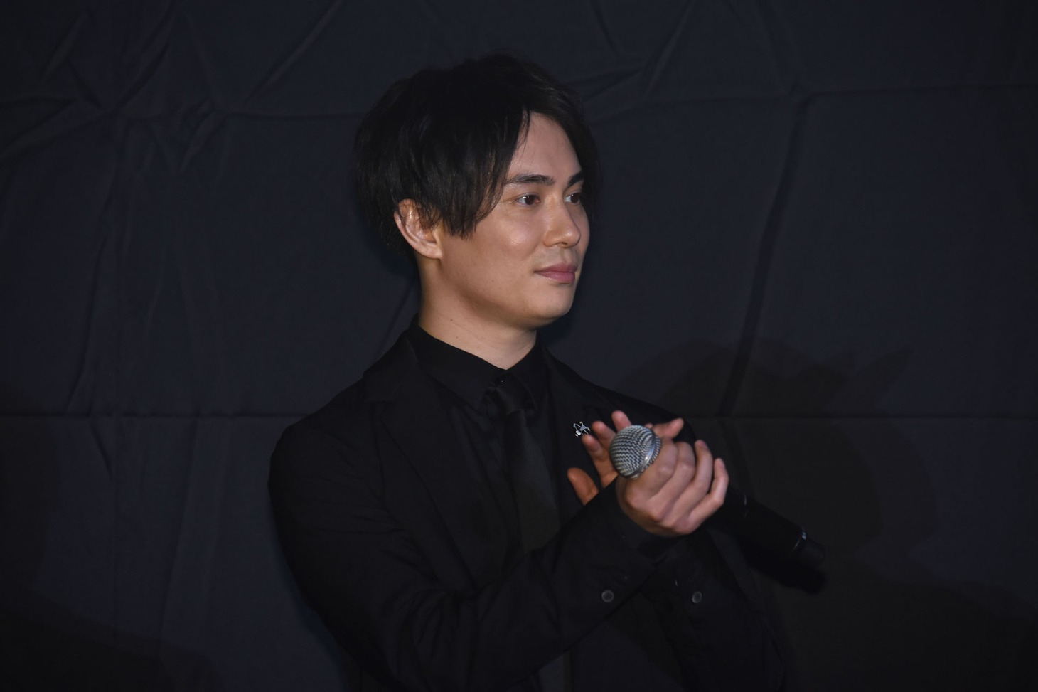 鈴木達央