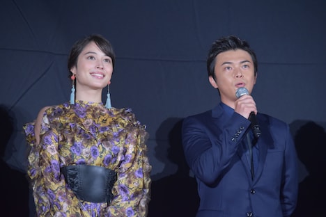 左から広瀬アリス、勝地涼。