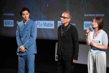 第17回ヌーシャテル国際ファンタスティック映画祭に参加した山崎賢人（左）と三池崇史（右）。