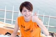 「トリガール!」撮影中の高杉真宙オフショット。