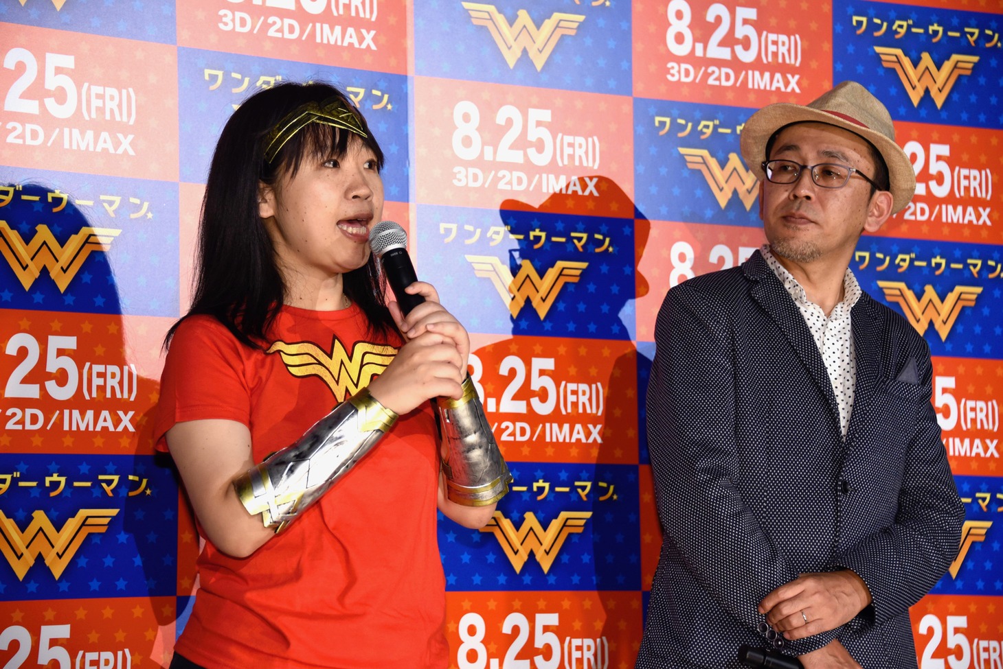 左から光岡三ツ子、FROGMAN。