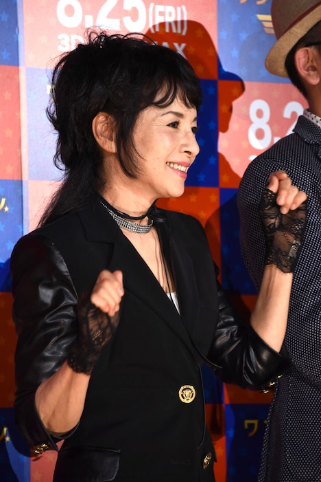 ノリノリな由美かおる。