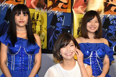 左から吉井香奈恵（9nine）、伊瀬茉莉也、村田寛奈（9nine）。