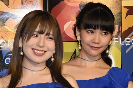 左から佐武宇綺（9nine）、西脇彩華（9nine）。