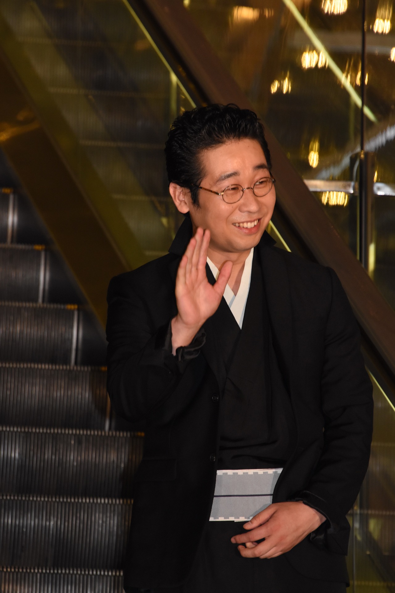 前野朋哉