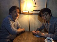 左から黒沢清、廣原暁。