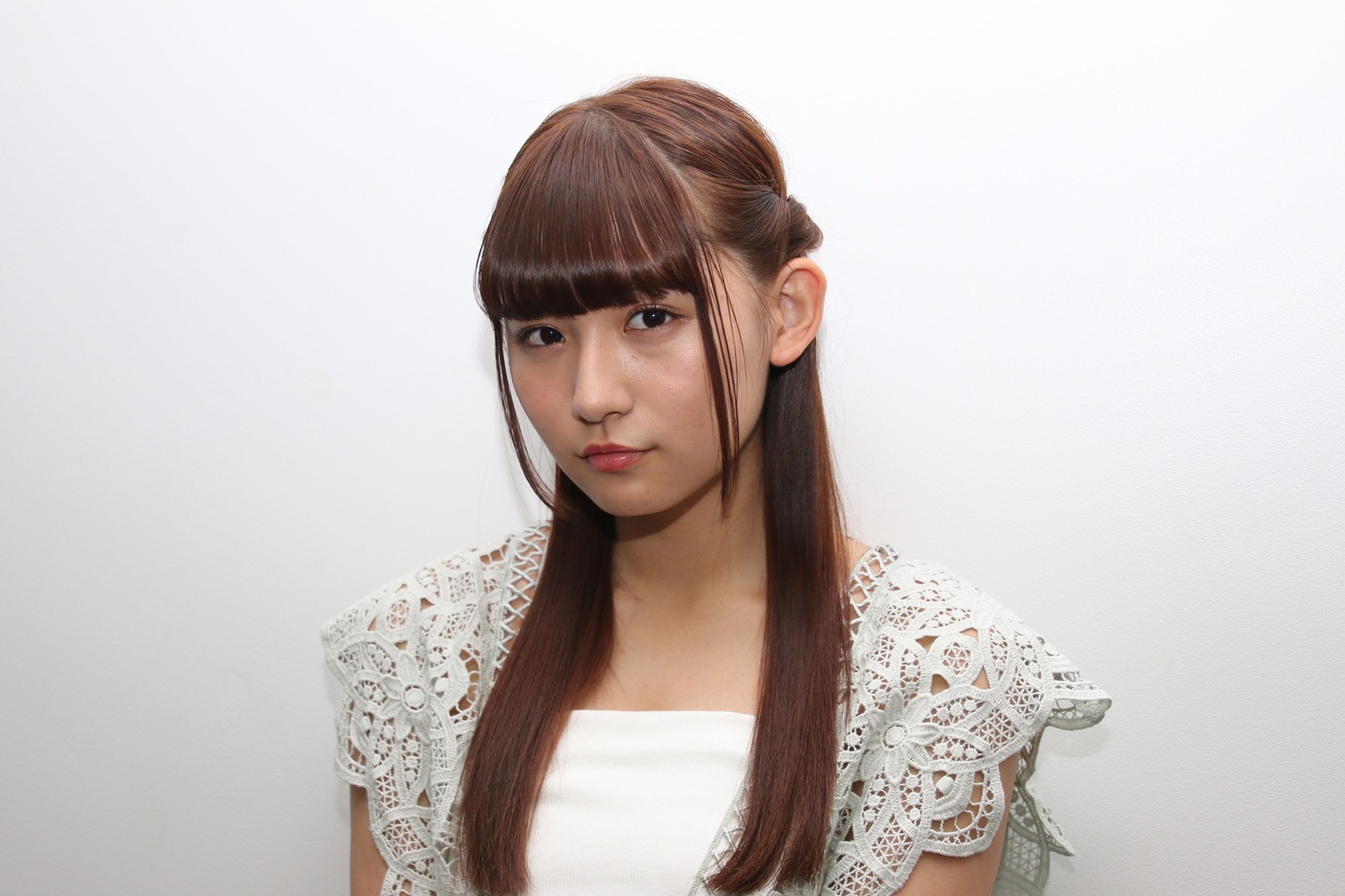浅川梨奈