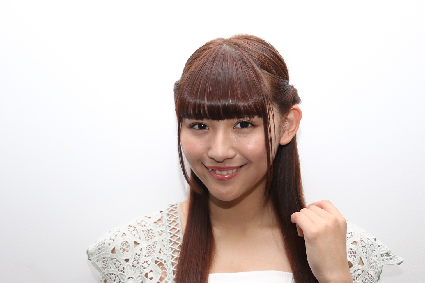 浅川梨奈