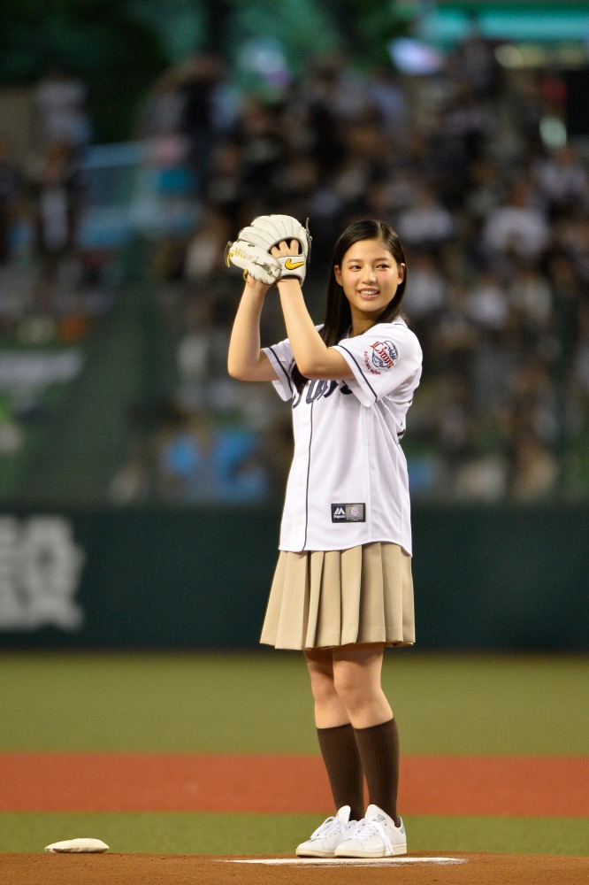 マウンドに立った石井杏奈。
