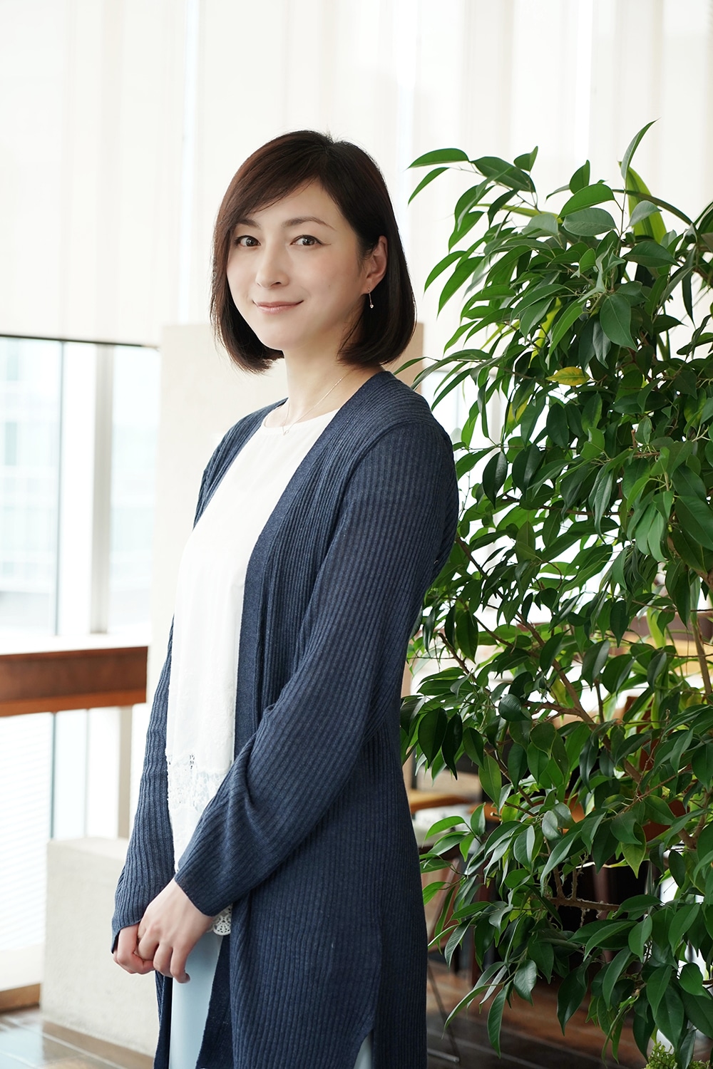 「終わった人」より、広末涼子演じる浜田久里。