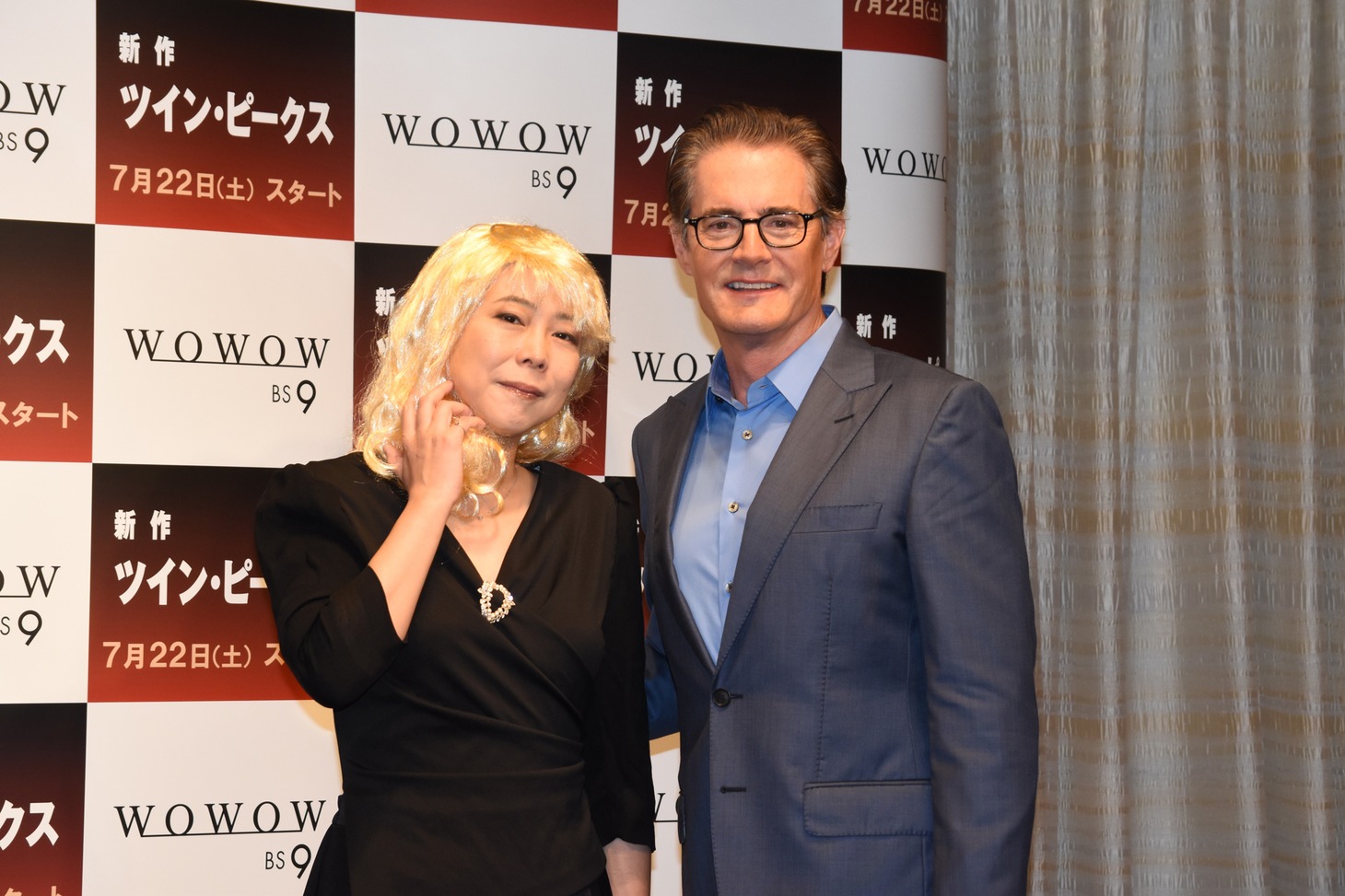 左から椿鬼奴、カイル・マクラクラン。