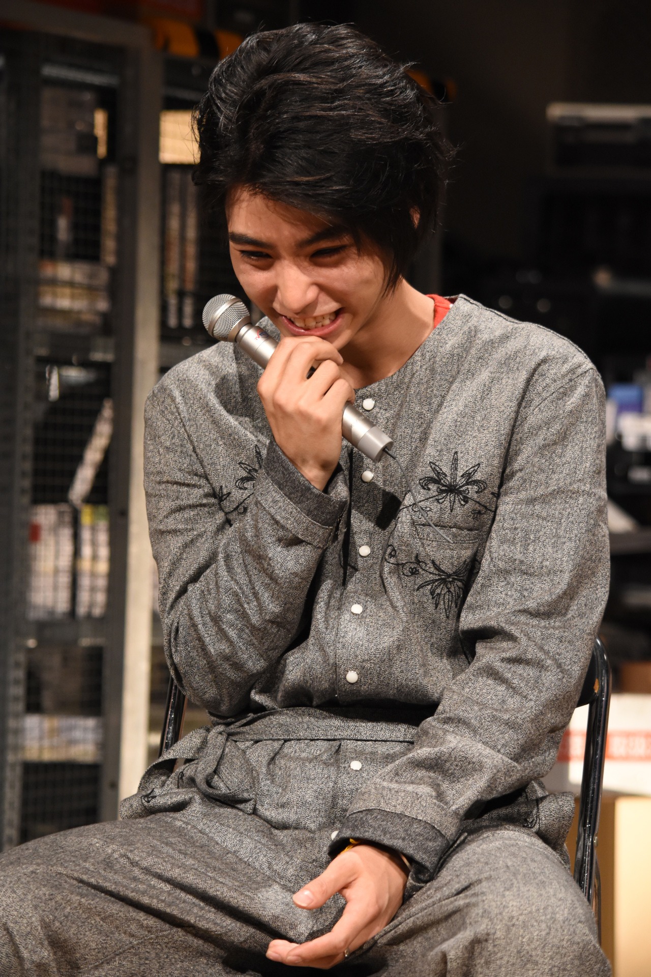 村上虹郎