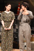 左から早見あかり、村上虹郎。