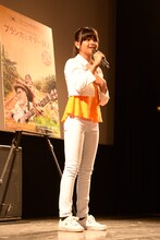 「AKO」を歌うサイデル・ガブテロ。