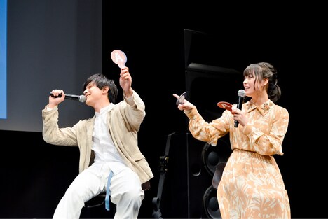 左から吉沢亮、北乃きい。