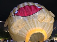 ニャース気球お披露目会の様子。