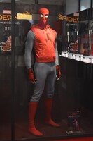 トム・ホランドが撮影で着用したコスチューム。