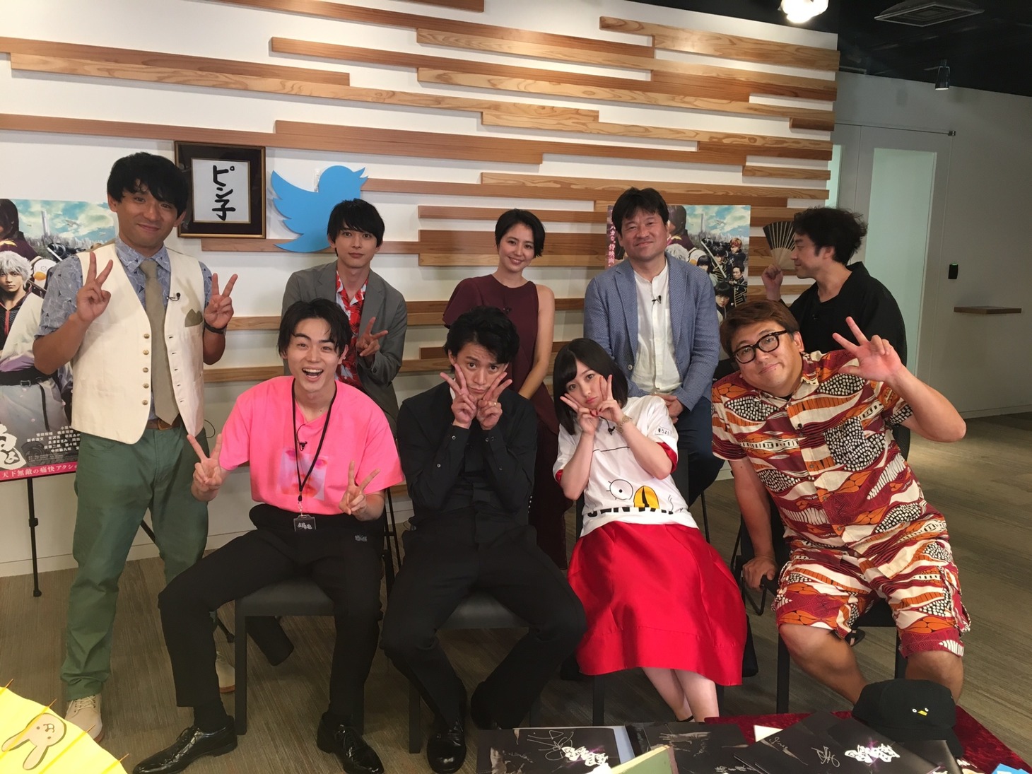 「銀魂」Twitter特番配信終了後のキャストたち。