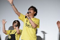 “おっはー！”をする山寺宏一。