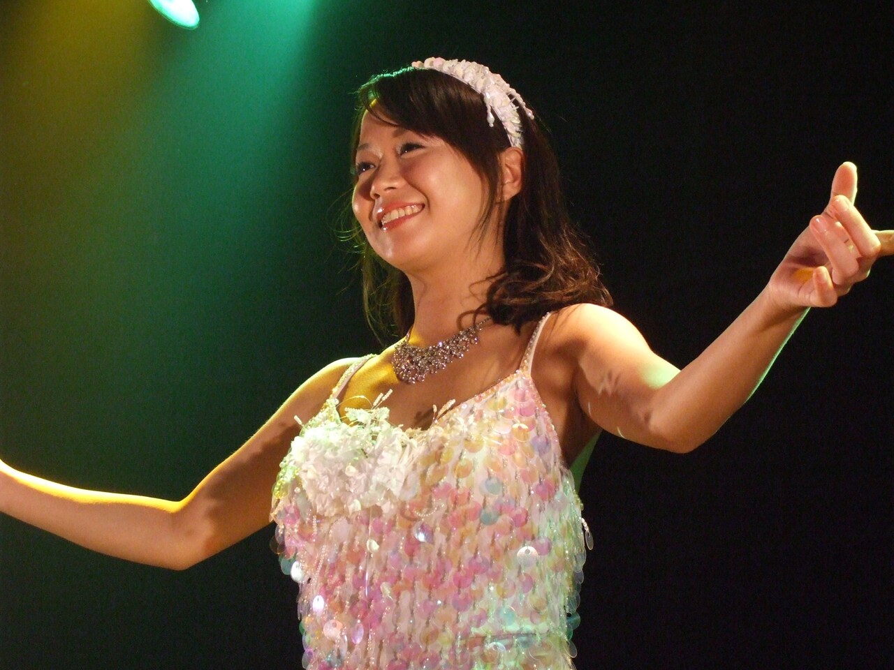 「裸の女王 天使のハメ心地」