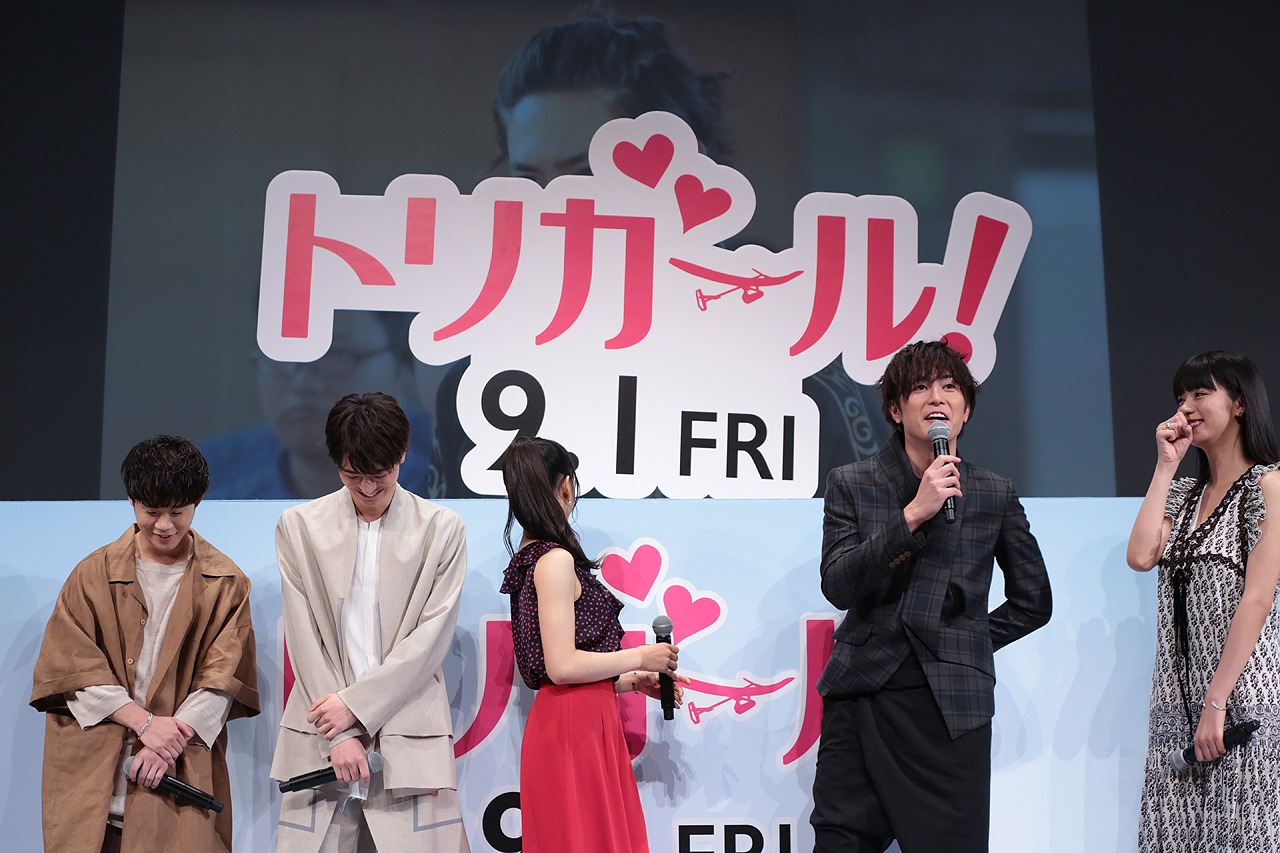 「基本的には台本通りにやる男です」と話す間宮祥太朗（右から2番目）。