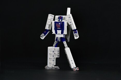 「INFOBAR OPTIMUS PRIME（ANNIN）」
