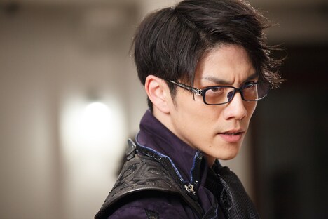 青木玄徳演じる楠神哀空吏。