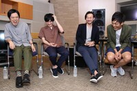 左から好井まさお、林遣都、波岡一喜、村田秀亮。