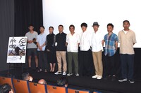 「密使と番人」初日舞台挨拶の様子。左から柴田貴哉、足立智充、石橋静河、森岡龍、渋川清彦、井之脇海、嶋田久作、松井宏、三宅唱。