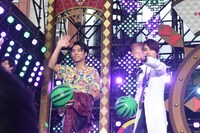 左から小野塚勇人、瀬戸利樹。