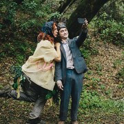 ダニエル・ラドクリフ演じる死体が自撮り、「スイス・アーミー・マン」新場面写真