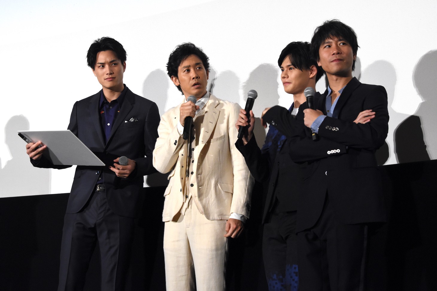 “東京喰種王”クイズ対決での人間チーム。