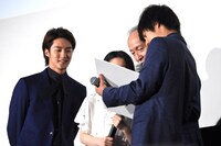 “東京喰種王”クイズ対決での喰種チーム。