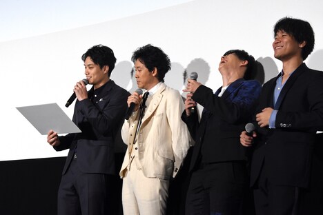 “東京喰種王”クイズ対決での人間チーム。