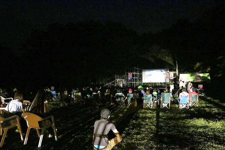 過去に行われた「湖畔の映画祭」の様子。