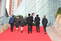 「三度目の殺人」レッドカーペットイベントの様子。