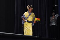 フライパンで水風船を回収した榊原徹士。