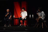 左から湯浅政明、内山昂輝、村瀬歩。