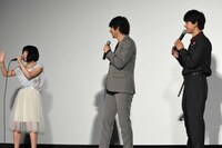 左から根本凪、山田裕貴、吉沢亮。